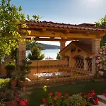 Apartament In With Sea View, Balcony, Air Conditioning, Wifi Kampor