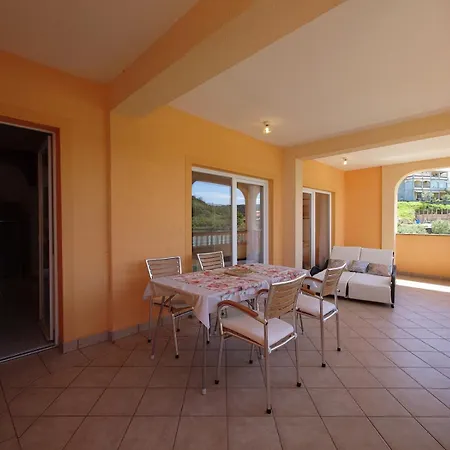 In With Sea View, Balcony, Air Conditioning, Wifi