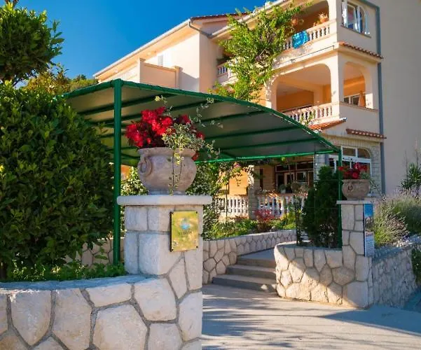 In With Sea View, Balcony, Air Conditioning, Wifi Apartmán *