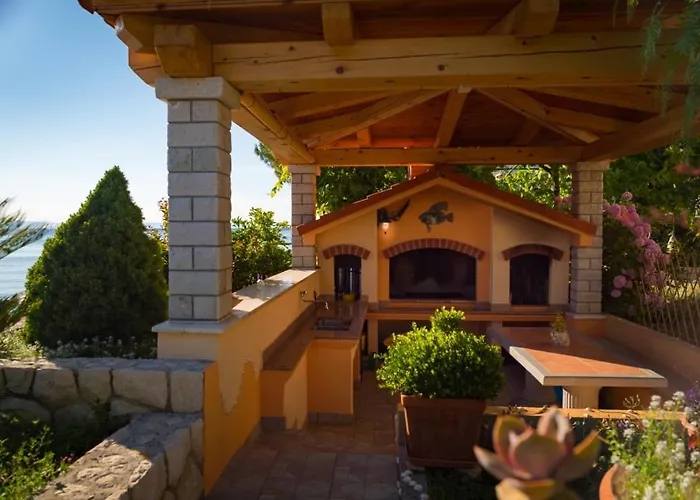 In With Sea View, Balcony, Air Conditioning, Wifi Apartmán