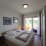 In With Sea View, Balcony, Air Conditioning, Wifi Kampor