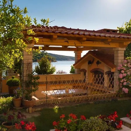 Appartement In With Sea View, Balcony, Air Conditioning, Wifi Kampor