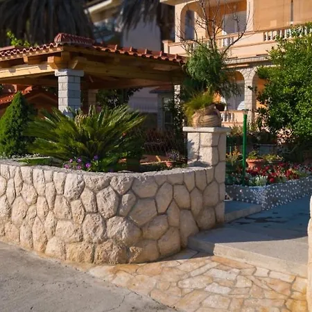 In With Sea View, Balcony, Air Conditioning, Wifi דירה