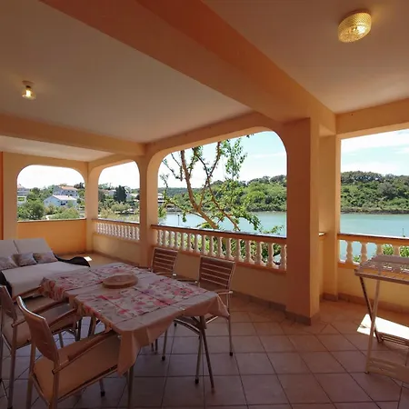 Lejlighed In With Sea View, Balcony, Air Conditioning, Wifi Kampor