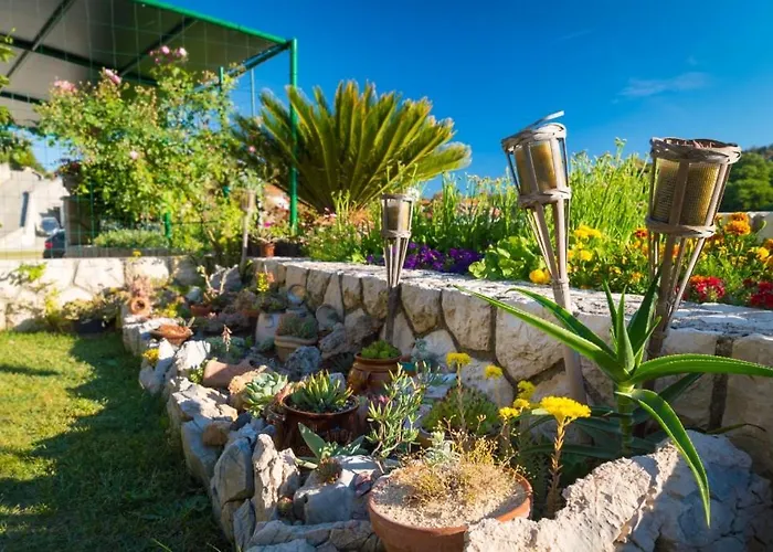 Appartement In With Sea View, Balcony, Air Conditioning, Wifi