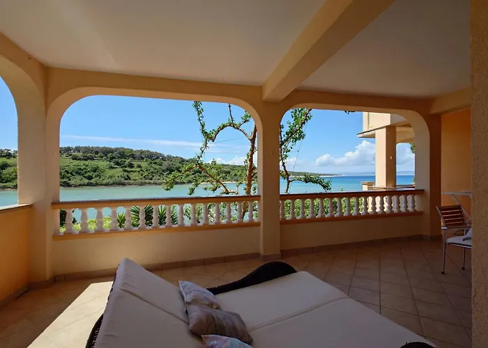 In With Sea View, Balcony, Air Conditioning, Wifi